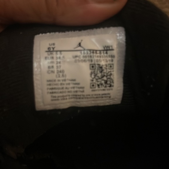 Jordan 12 - Picture 5 of 5